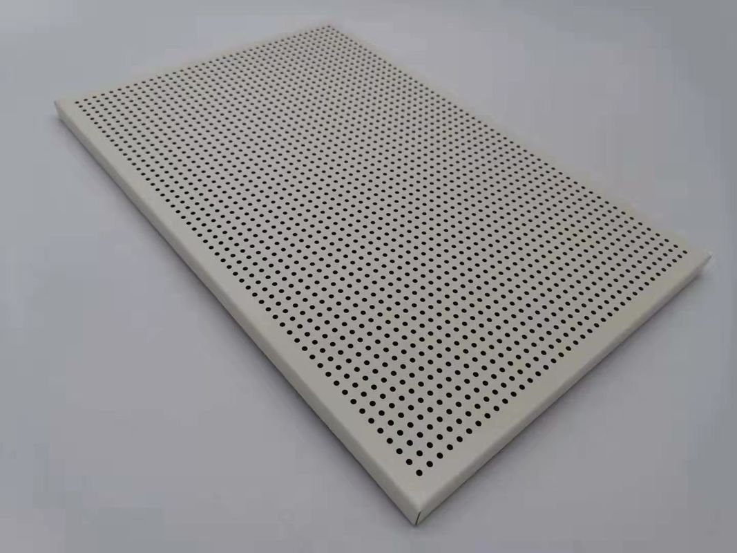Wit Kleur Geperforeerd Aluminium Samengesteld Comité 2000x10000mm voor Plafonds